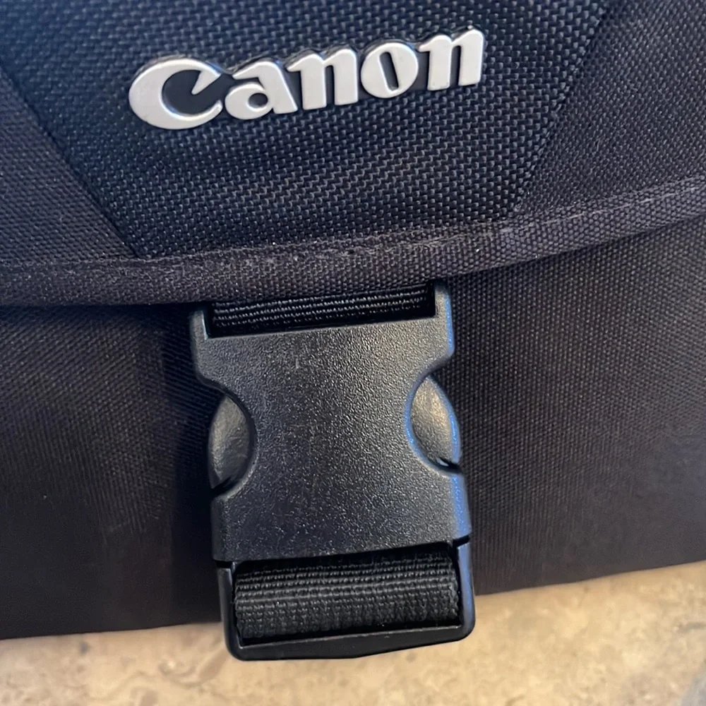 Canon camera bag - EUC!!